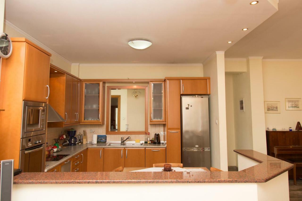 Veta'S Spacious Central Apartment Széresz Kültér fotó