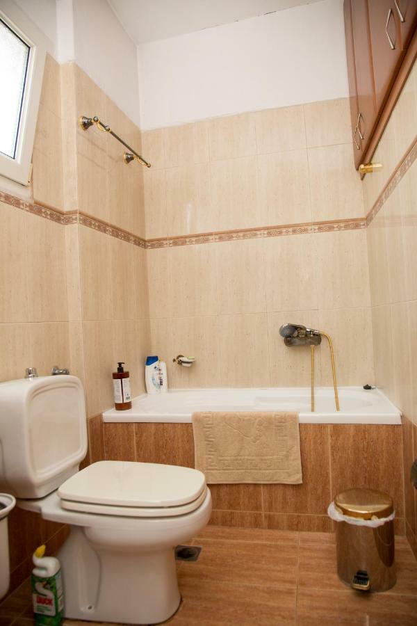 Veta'S Spacious Central Apartment Széresz Kültér fotó